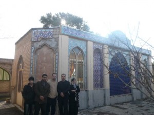 بازدید از مقبره ی میرحسینا