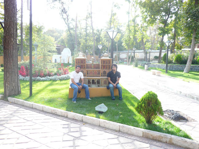 نمایشگاه قرآن و باغ گنجینه ی هنر ایرانی