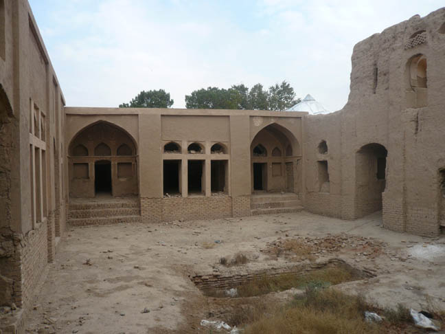 دژ تاریخی روستای حاجی آباد